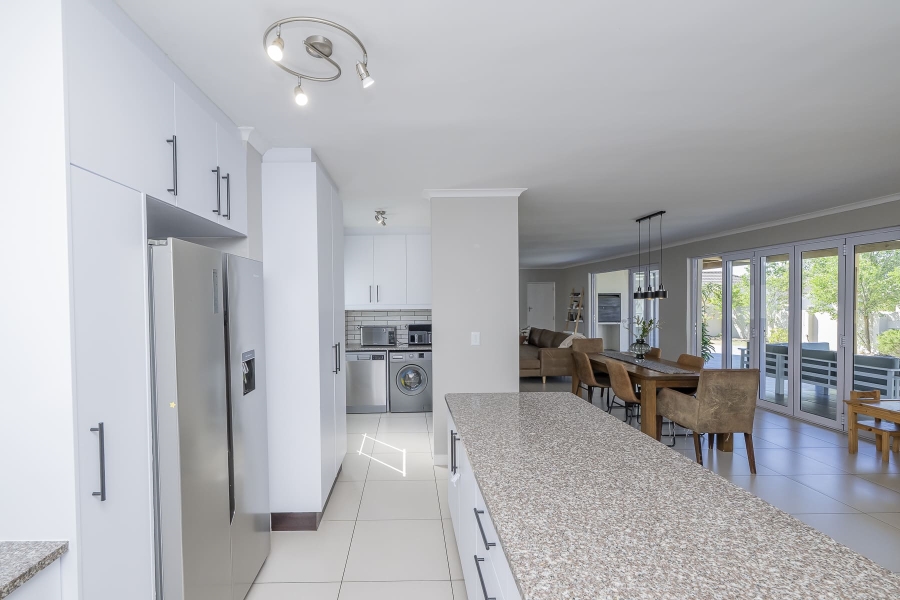 4 Bedroom Property for Sale in Pinehurst Western Cape